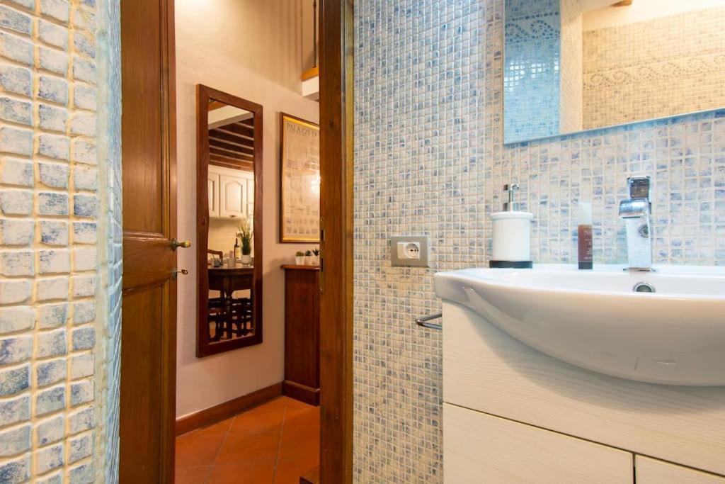 Apartament Demedici Apt W/ 2Br 1' Walk Uffizi & Ponte Vecchio Florencja Zewnętrze zdjęcie